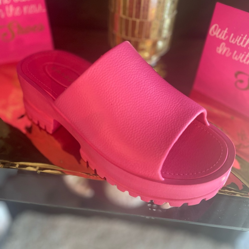“EASY” Barbie Pink Platform Sandals